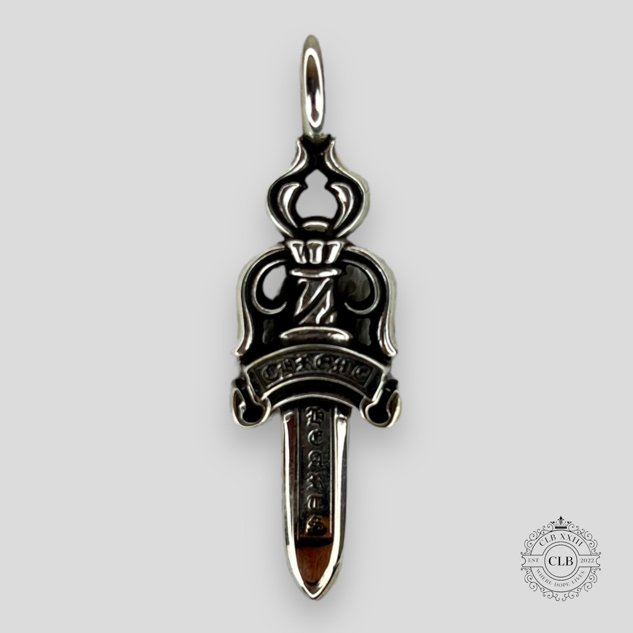 CHROME HEARTS DOUBLE DAGGER PENDANT