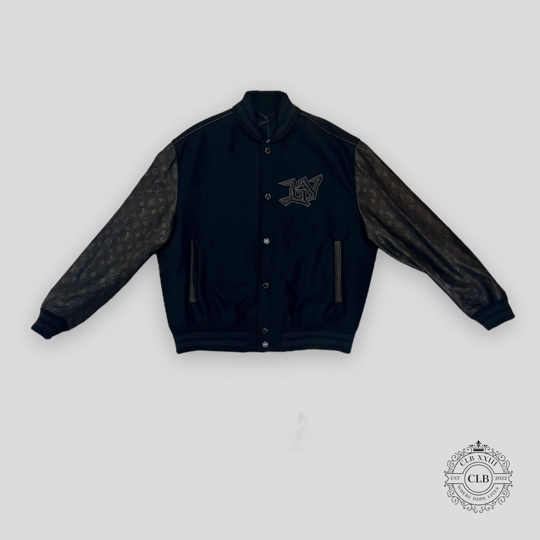 LOUIS VUITTON Shearling Embossed Monogram Jacket Black. Size 54