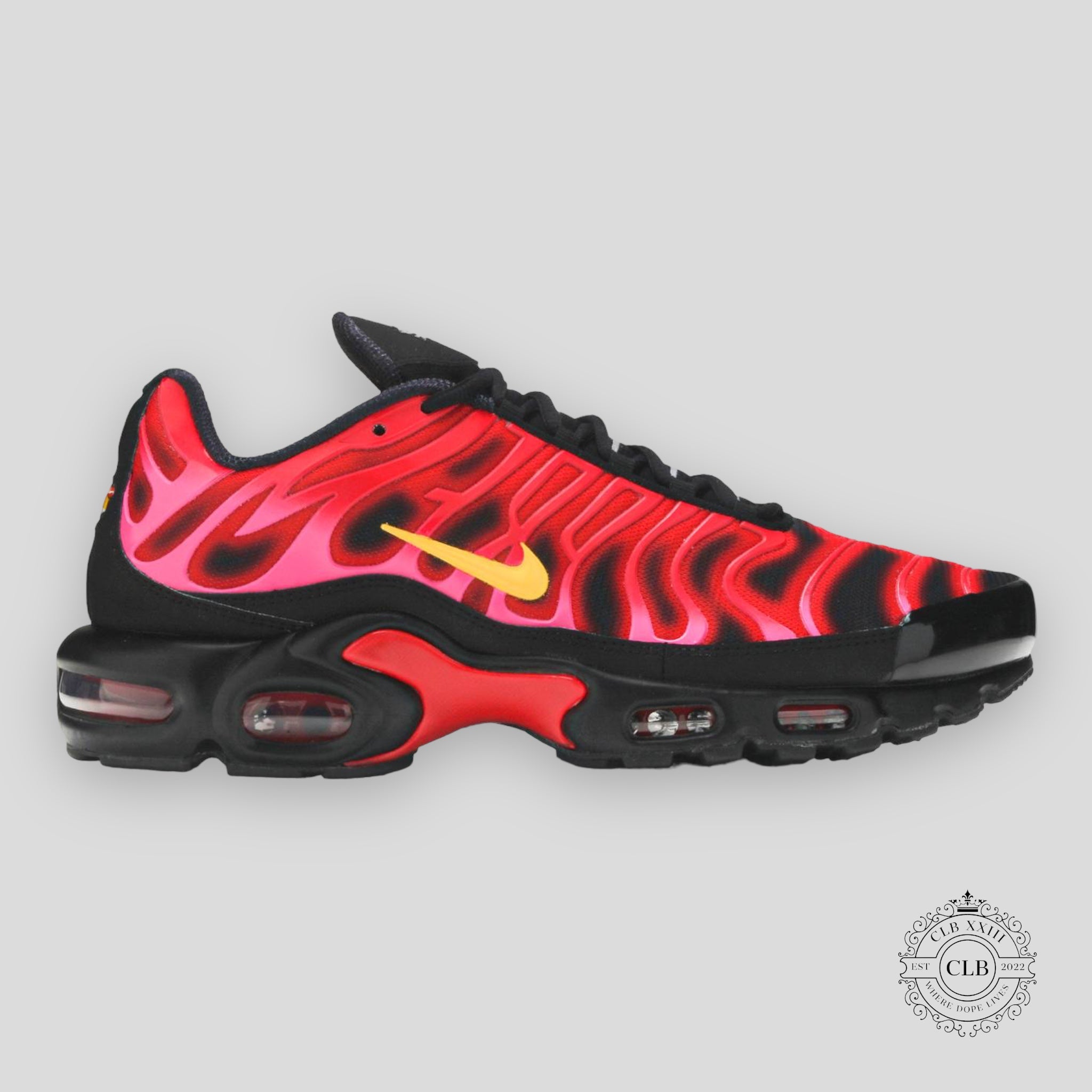 NIKE AIR MAX PLUS TN X SUPREME "UNIVERSITY RED"